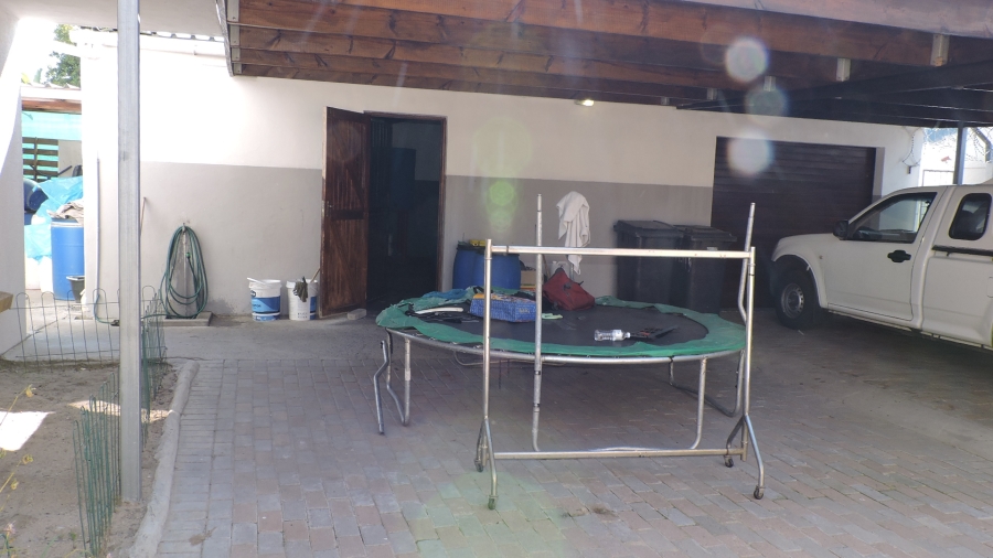 5 Bedroom Property for Sale in Glenlilly Western Cape